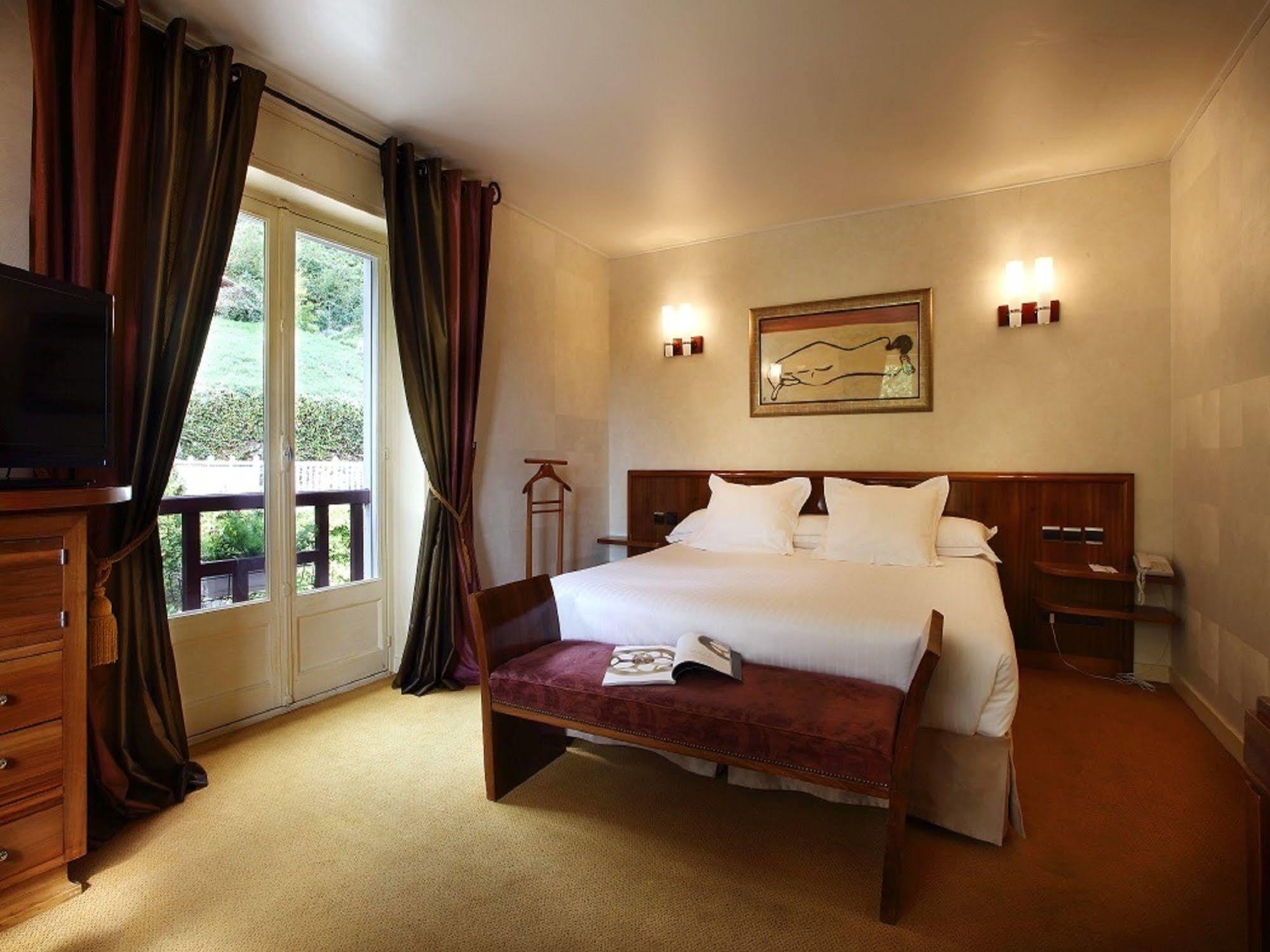 Hotel Ombremont Jean-Pierre Jacob Le Bourget-du-Lac Eksteriør billede